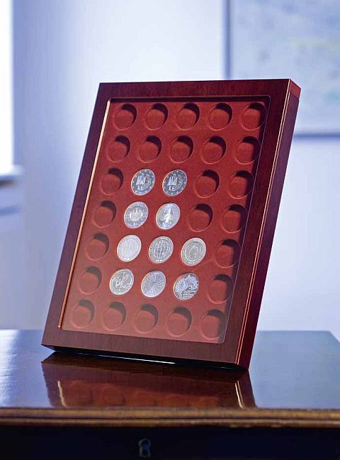 Kaseta LOUVRE MV CAPS 26 na 35 monet o nominale 200 zł lub 2 zł NG w kapslach, Leuchtturm